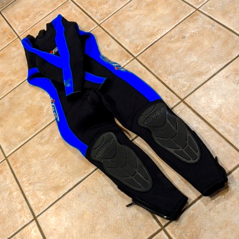 Women's XS Tilos wetsuit 5/4 excellent condition